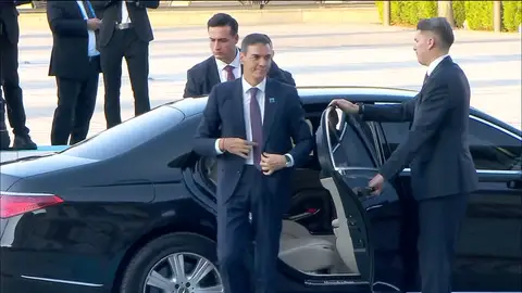 Pedro Sánchez en su llegada a Ankara para la cumbre de la OTAN Antena 3 Noticias