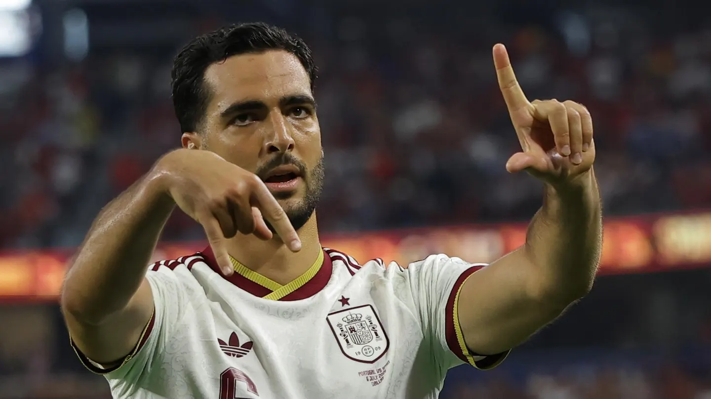 Mikel Merino festeja su decisivo gol a Portugal Mikel Merino festeja su decisivo gol a Portugal