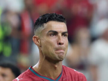 Cristiano Ronaldo entre l&aacute;grimas tras la eliminaci&oacute;n de Portugal