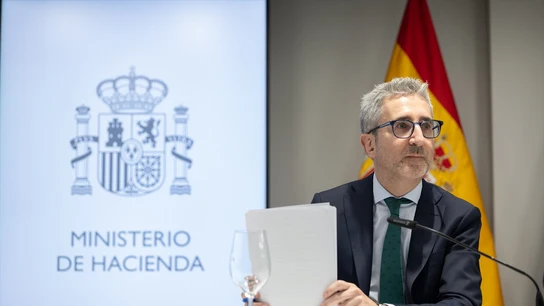 Arcadi España EuropaPress_7649678_ministro_hacienda_arcadi_espana_ofrece_rueda_prensa_reunion_consejo