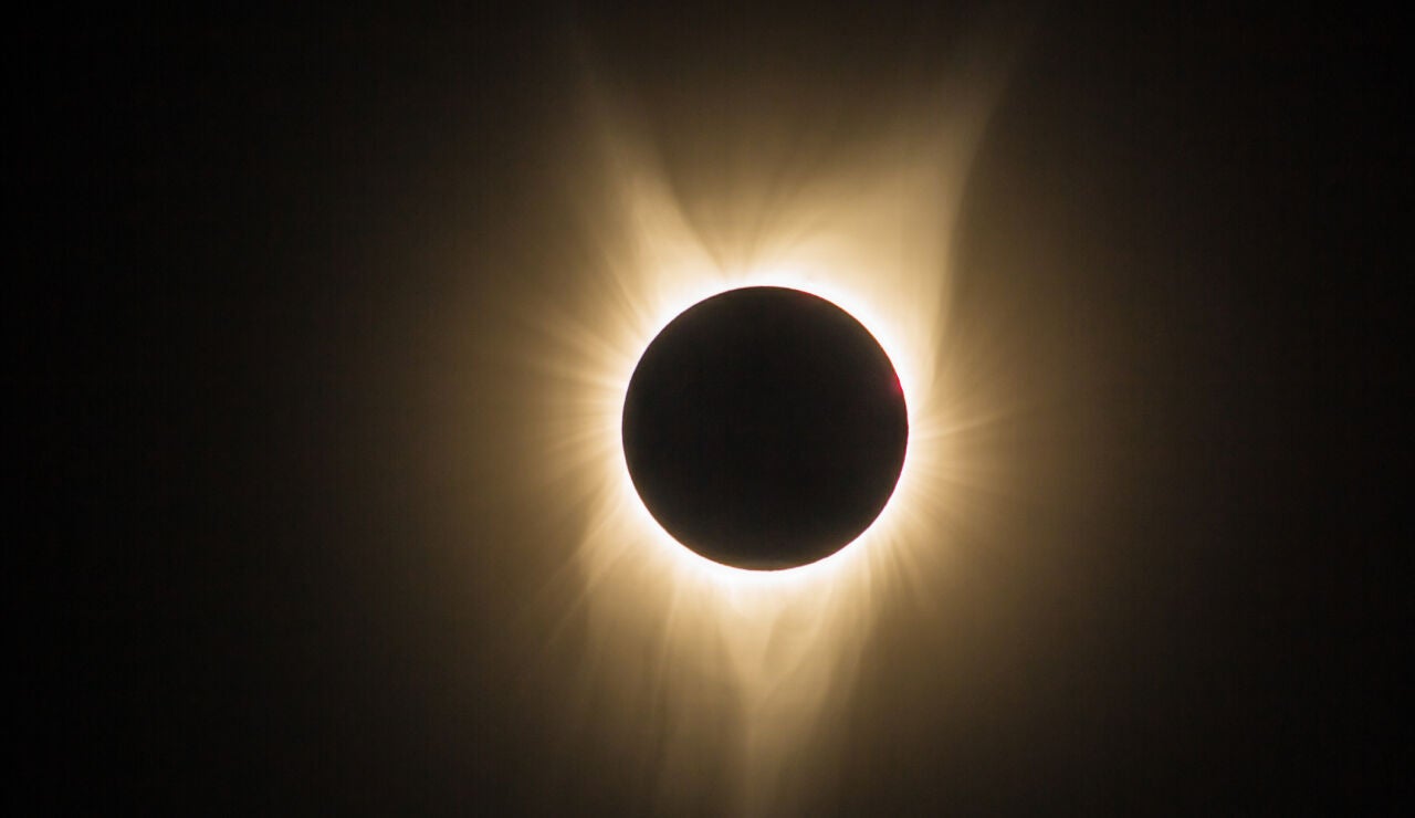 Eclipse solar total