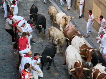 Imagen del primer encierro de Sanfermines 2026
