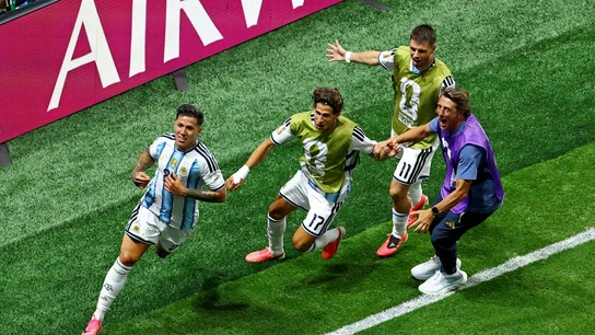 Enzo Fernández celebra el tercer gol ante Egipto Enzo Fernández celebra el tercer gol ante Egipto