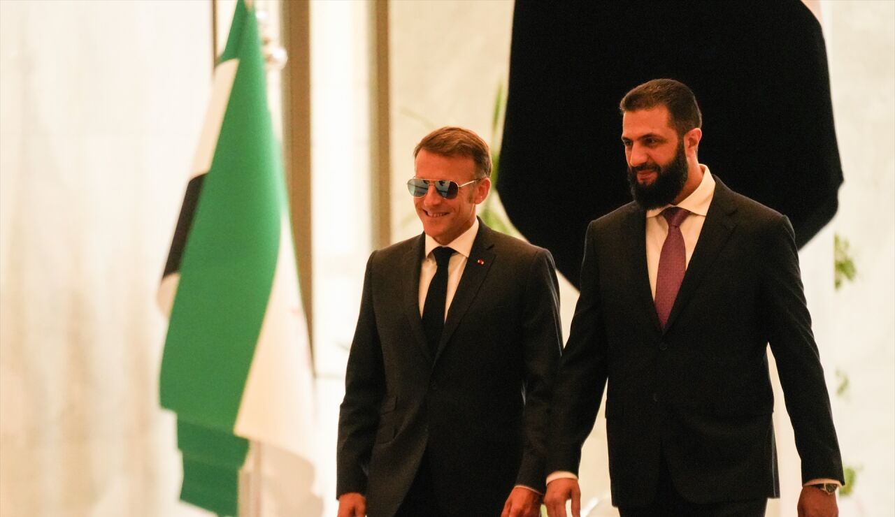 Emanuel Macron y Ahmad al-Sharaa