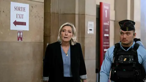 Marine Le Pen en los juzgados de apelación Marine Le Pen en los juzgados de apelación