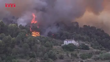 Tres incendios simultáneos en Cataluña Tres incendios simultáneos en Cataluña