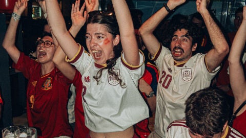 Aficionados de la Selecci&oacute;n Espa&ntilde;ola durante el partido del Mundial de f&uacute;tbol 2026 entre Espa&ntilde;a y Portugal, a 6 de julio de 2026, en Madrid (Espa&ntilde;a). El partido entre Espa&ntilde;a y Portugal, que corresponde a los octavos de final del Mundial 2026, se disputa en el estadio Dallas, en Arlington, Texas (Estados Unidos). 06 JULIO 2026 C&eacute;sar Vallejo Rodr&iacute;guez / Europa Press 06/07/2026