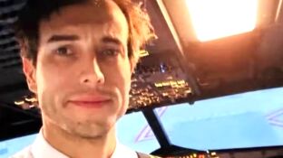 Un instructor salta del avi&oacute;n en pleno vuelo y deja a su estudiante la misi&oacute;n de aterrizar