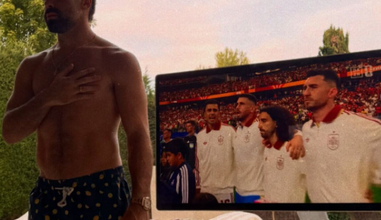 Dani Carvajal durante el himno de Espa&ntilde;a 