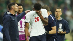 Jarel Quansah, tras su expulsi&oacute;n ante M&eacute;xico