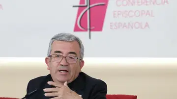 El arzobispo de Valladolid alega que no se refería al Gobierno sino al Estado en general, incluidos los ciudadanos El arzobispo de Valladolid alega que no se refería al Gobierno sino al Estado en general, incluidos los ciudadanos