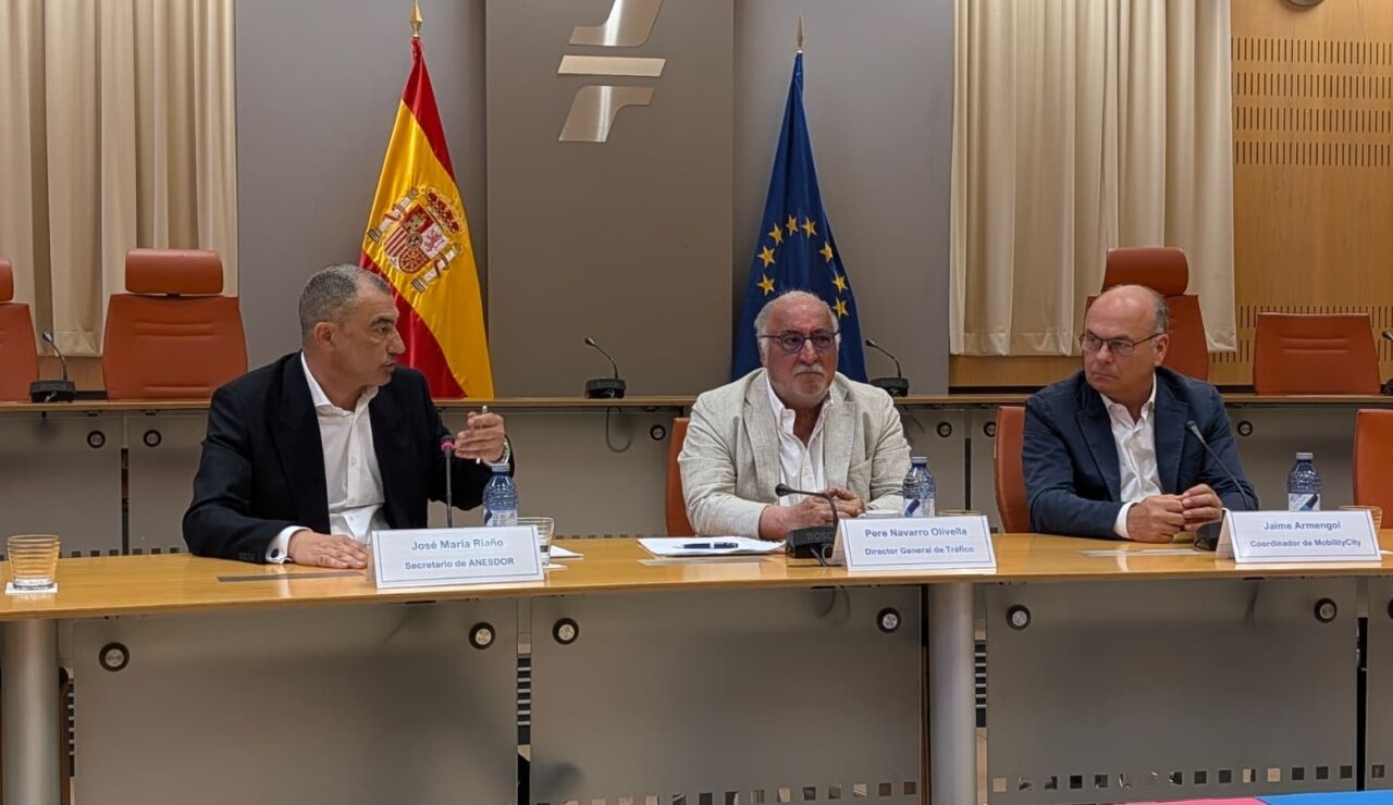 La Guardia Civil acudir&aacute; al lugar cuando un conductor active la baliza V-16