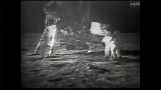 El hombre llega a la Luna