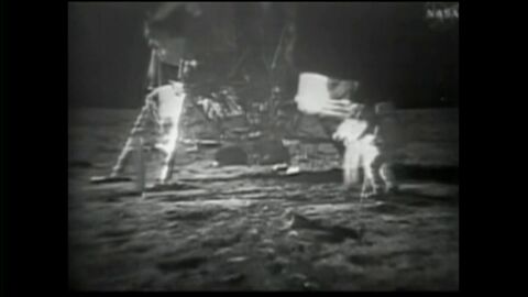 El hombre llega a la Luna
