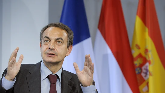 Juan Bravo (PP) aconseja a Zapatero que pida que le investigue Hacienda para demostrar su inocencia en lugar de negarse (Foto de ARCHIVO) FILED - 22 February 2009, Berlin: FILE PHOTO - Spanish Prime Minister Jose Luis Rodriguez Zapatero speaks at a press conference at the Chancellery in Berlin. Photo: Soeren Stache/dpa 22/02/2009 ONLY FOR USE IN SPAIN