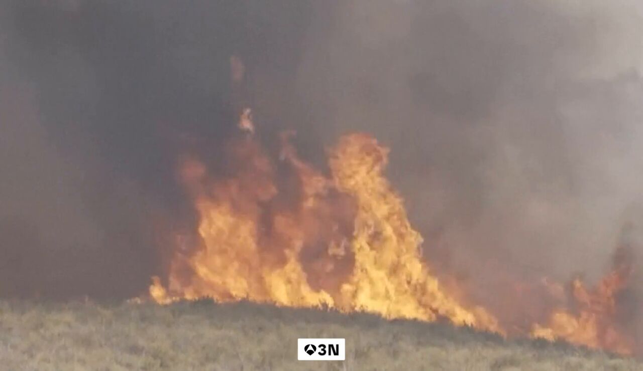 Un vecino del incendio de Los Gallardos: "Eso era una llama de ocho metros"