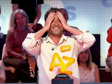 Un chiste cortito... y “flojillo”: Manu Baqueiro improvisa al quedarse en blanco en La Pista Un chiste cortito... y “flojillo”: Manu Baqueiro improvisa al quedarse en blanco en La Pista