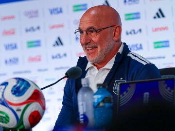 Luis de la Fuente, en la rueda de prensa en Dallas