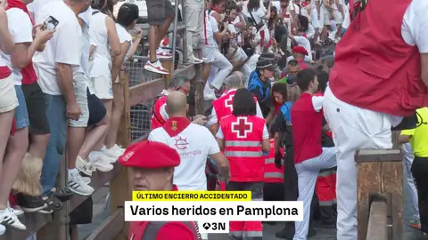 Los Jandilla cierran los Sanfermines con un encierro vertiginoso que ha dejado 2 heridos por asta de toro Los Jandilla cierran los Sanfermines con un encierro vertiginoso que ha dejado 2 heridos por asta de toro