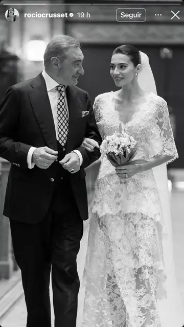 Carlos Herrera lleva a su hija Rocío Crusset hasta el altar el día de su boda Carlos Herrera lleva a su hija Rocío Crusset hasta el altar el día de su boda