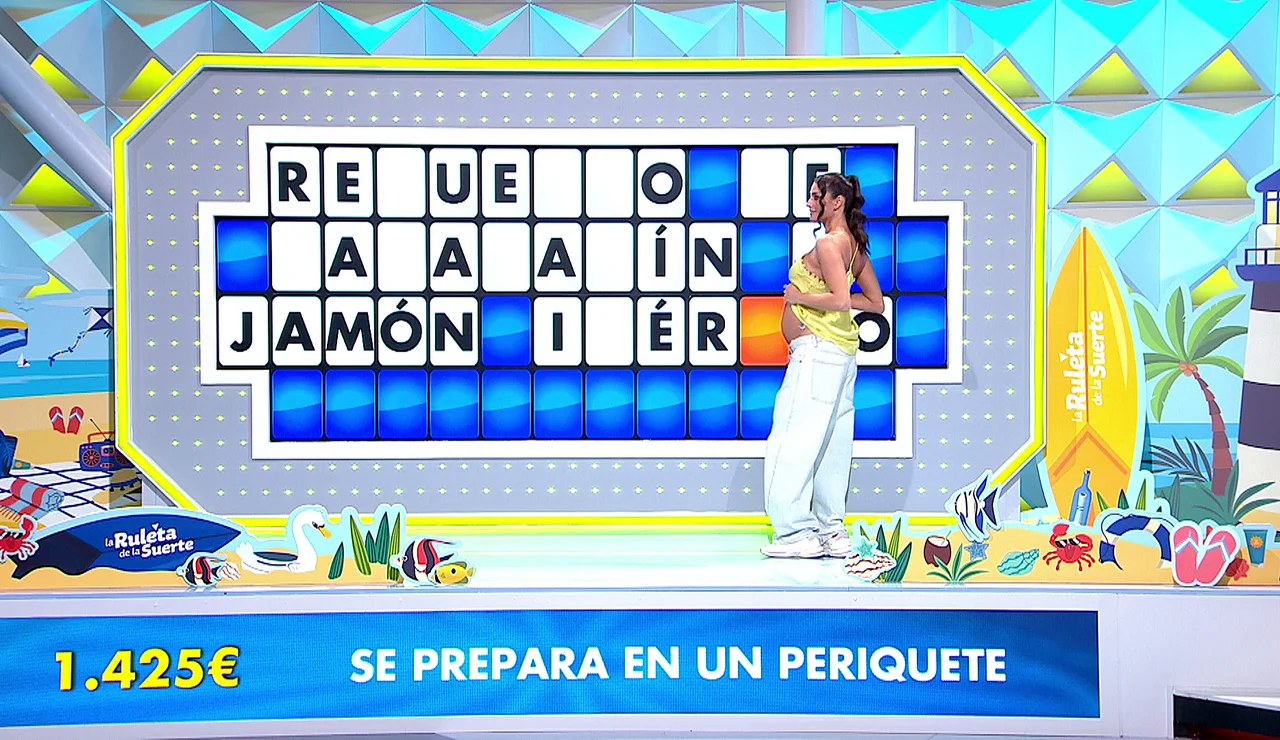 ¡Qué tierno! Laura Moure destapa una letra con la tripa de embarazada