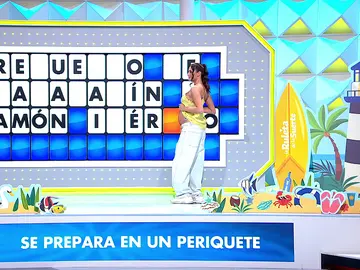 ¡Qué tierno! Laura Moure destapa una letra con la tripa de embarazada ¡Qué tierno! Laura Moure destapa una letra con la tripa de embarazada