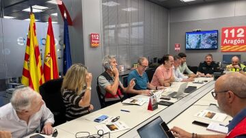 Los efectivos consiguen frenar el avance del incendio de Or&eacute;s (Zaragoza)