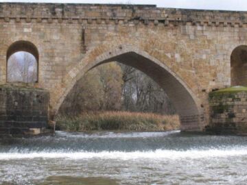 Puente en Toro