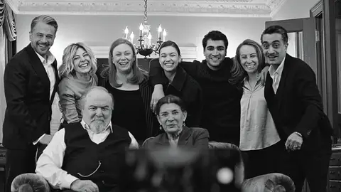 La foto de familia que devuelve la esperanza a los Korhan: Halis toma la decisión más importante La foto de familia que devuelve la esperanza a los Korhan: Halis toma la decisión más importante