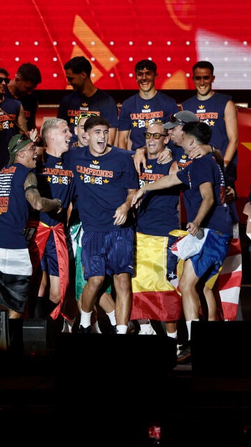 Imagen de los jugadores de la Selecci&oacute;n Espa&ntilde;ola en la plaza de Cibeles 