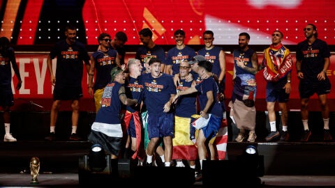 Imagen de los jugadores de la Selecci&oacute;n Espa&ntilde;ola en la plaza de Cibeles 