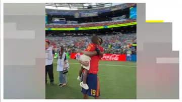 Lamine Yamal con su hermano en la final del Mundial Lamine Yamal con su hermano en la final del Mundial