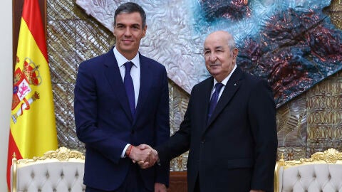 Imagen del presidente del Gobierno, Pedro S&aacute;nchez y el presidente de la Rep&uacute;blica Argelina Democr&aacute;tica y Popular, Abdelmadjid Tebboun