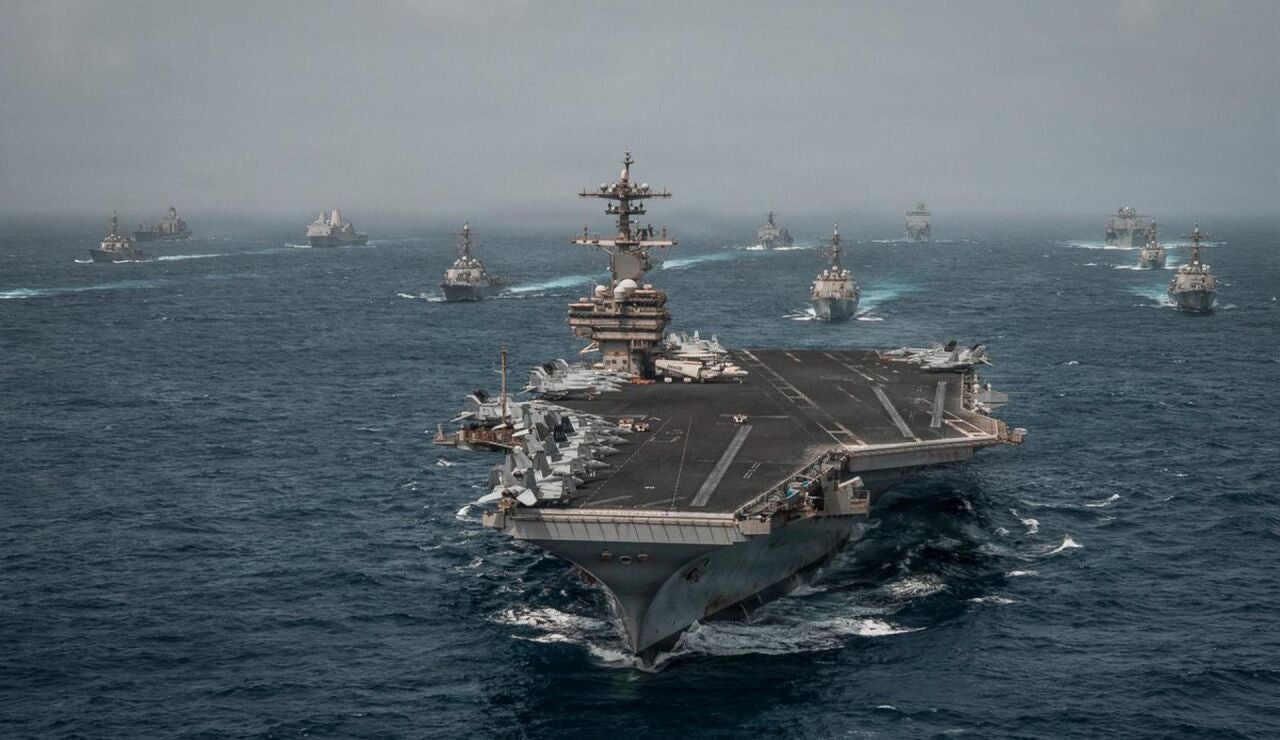 Imagen difundida por el Comando Central del Ej&eacute;rcito de Estados Unidos de buques de guerra de la Armada de EE.UU. desplegados en Medio Oriente