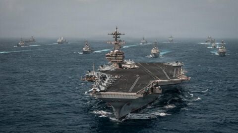 Imagen difundida por el Comando Central del Ej&eacute;rcito de Estados Unidos de buques de guerra de la Armada de EE.UU. desplegados en Medio Oriente