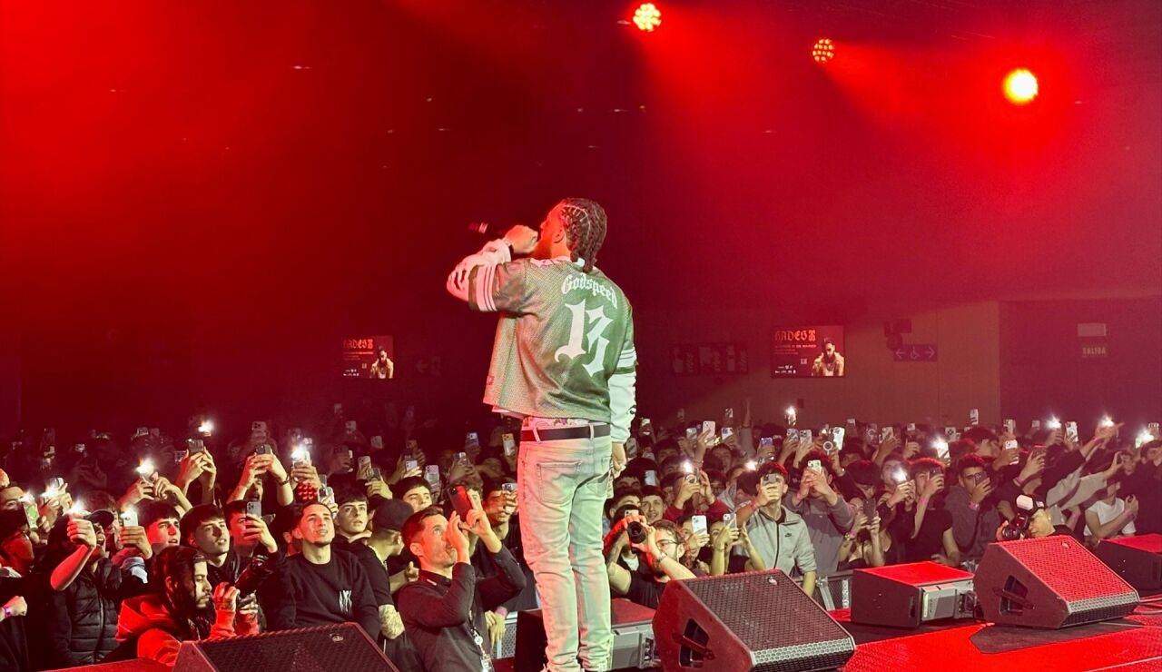 Imagen del rapero Hades66 en un concierto
