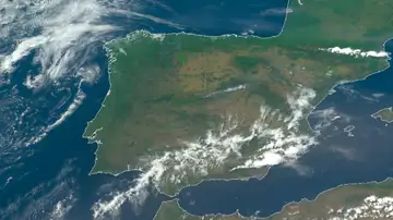 Imágenes de satélite de los incendios en Madrid y Ávila Imágenes de satélite de los incendios en Madrid y Ávila