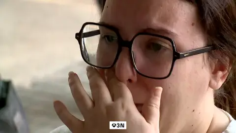 Miles de vecinos de Castellón impotentes ante las llamas: "Salimos nerviosos, apurados y con lo puesto" Miles de vecinos de Castellón impotentes ante las llamas: "Salimos nerviosos, apurados y con lo puesto"
