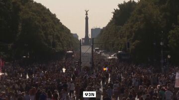 Un atropello m&uacute;ltiple deja al menos 16 personas heridas y un fallecido durante la fiesta del Orgullo LGTBI en Berl&iacute;n