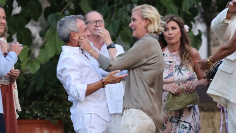 José Luis López El Turronero y María Zurita, entre los invitados a la boda de Susanna Griso