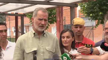 El Rey ha destacado la coordinación que está siendo ejemplar en todos los sentidos: "unidos se puede afrontar cualquier riesgo" El Rey ha destacado la coordinación que está siendo ejemplar en todos los sentidos: "unidos se puede afrontar cualquier riesgo"