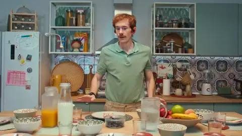 Mateo se convierte en el nuevo amo de casa y pone a prueba la paciencia de los Vicho Mateo se convierte en el nuevo amo de casa y pone a prueba la paciencia de los Vicho