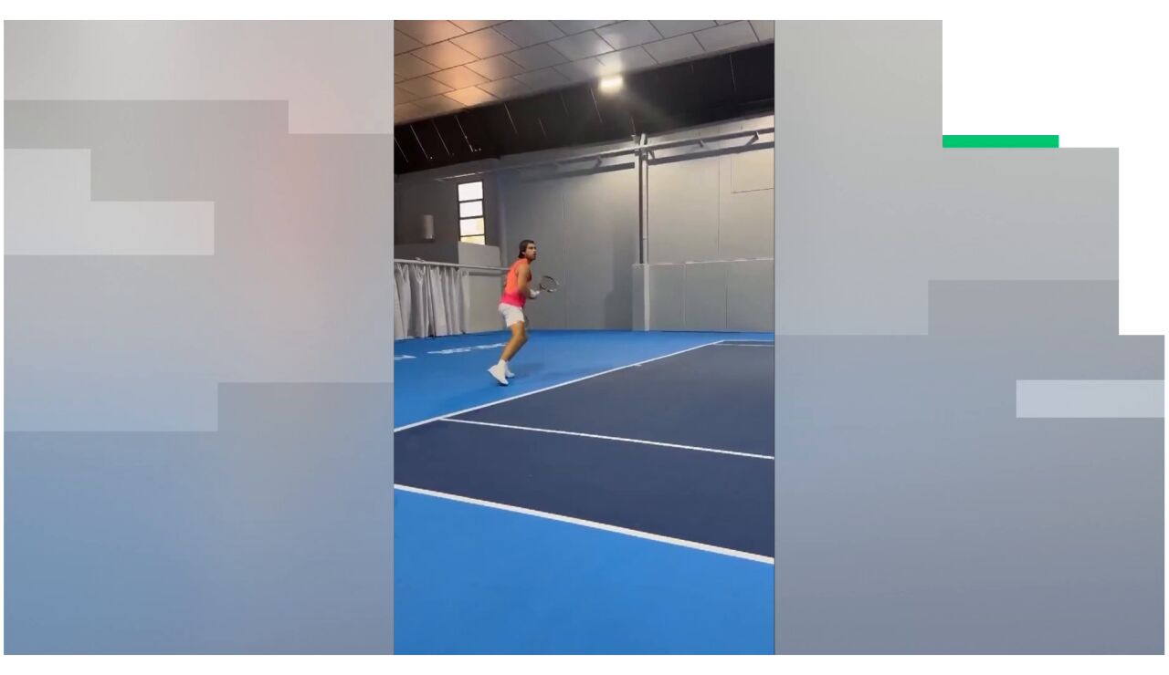 Carlos Alcaraz entrenando en Murcia