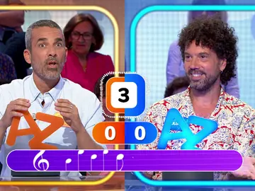 Juan Ibáñez canta ‘¡Hola, mi amor!’ a Damián Mollá y se lleva el “duelo del verano” en La Pista Juan Ibáñez canta ‘¡Hola, mi amor!’ a Damián Mollá y se lleva el “duelo del verano” en La Pista