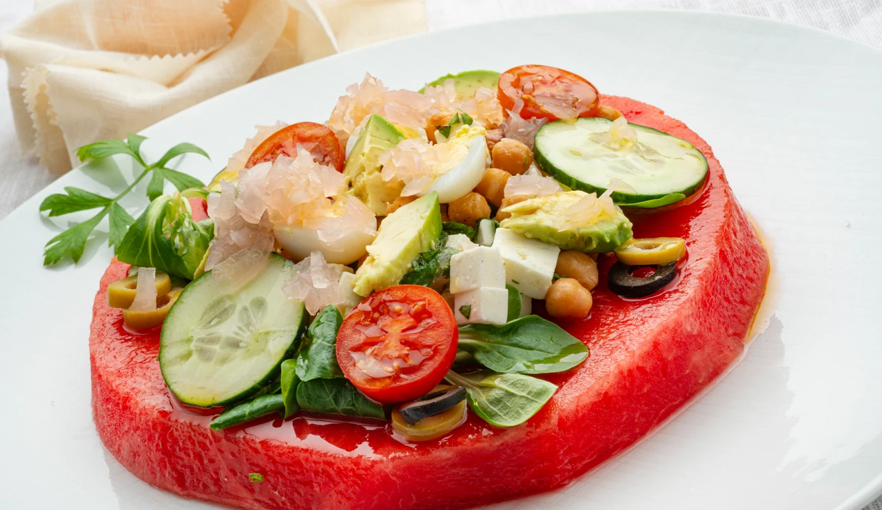 Ensalada de garbanzos con Sandía elaborada por Soraya y Joseba Arguiñano