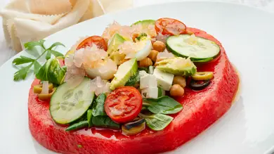 ¡La receta perfecta para combatir el calor! Ensalada de garbanzos con Sandía elaborada por Soraya y Joseba Arguiñano ¡La receta perfecta para combatir el calor! Ensalada de garbanzos con Sandía elaborada por Soraya y Joseba Arguiñano