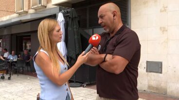El propietario de un establecimiento cuenta que reparti&oacute; comida entre el pueblo ceut&iacute; sin calcular las p&eacute;rdidas 