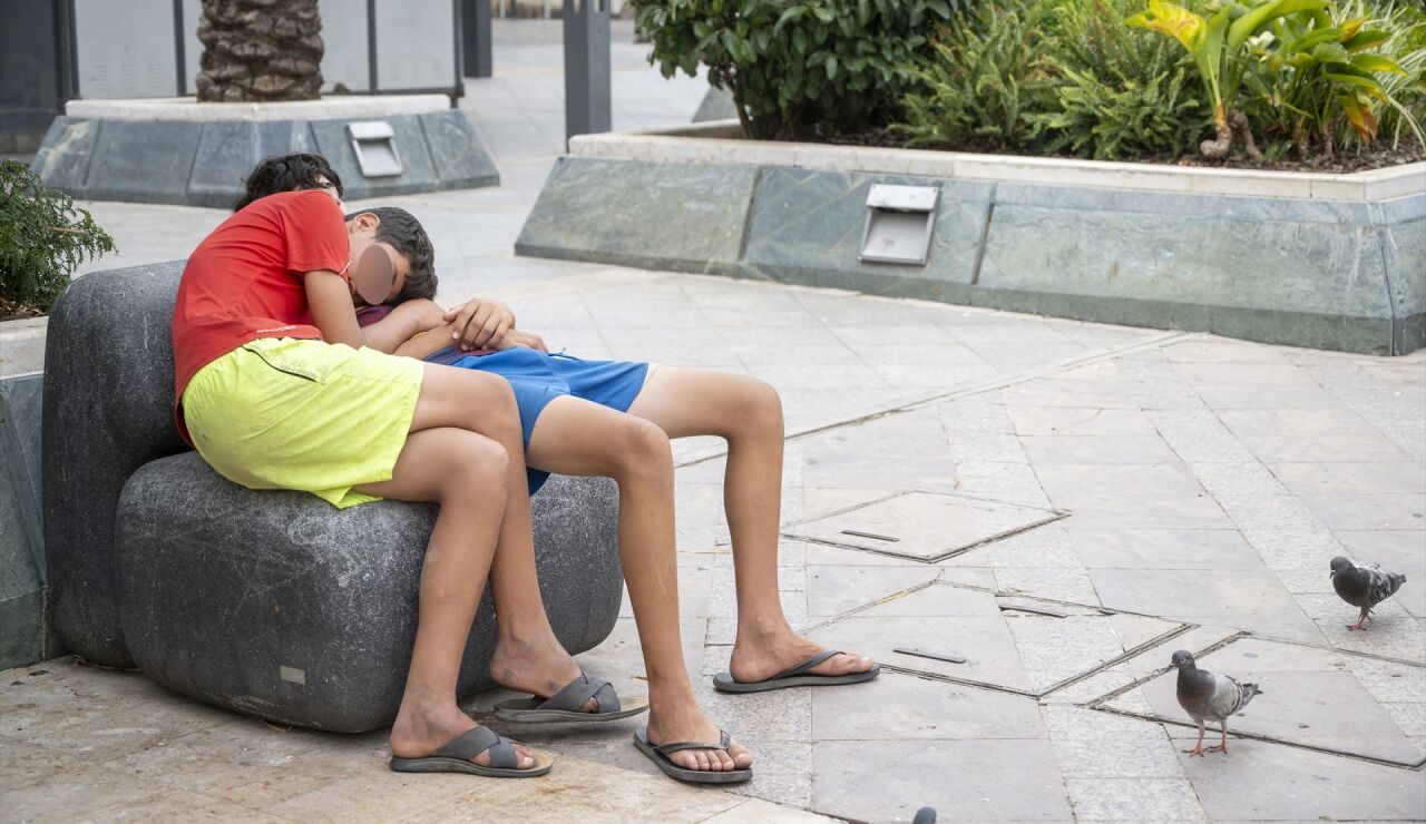 Los centros de menores de Ceuta, al l&iacute;mite tras la llegada masiva de migrantes: piden m&aacute;s medios y el reparto entre comunidades.