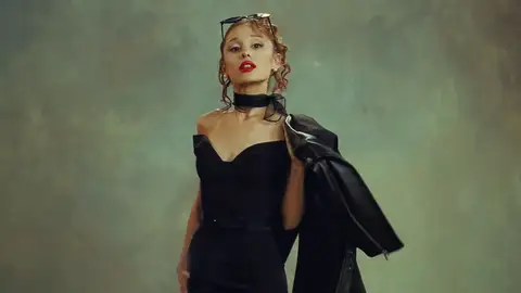 Ariana Grande en el videoclip de su nuevo tema "Petal" Ariana Grande en el videoclip de su nuevo tema "Petal"