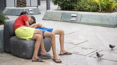 Imagen de dos menores adolescentes en Ceuta Imagen de dos menores adolescentes en Ceuta